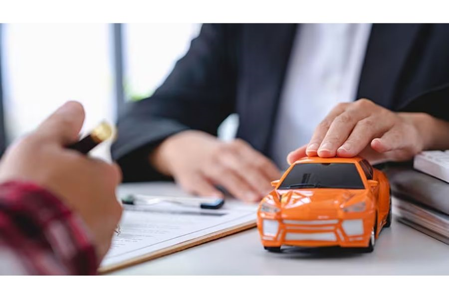 Key Factors to Consider Before Buying Car Insurance in 2025