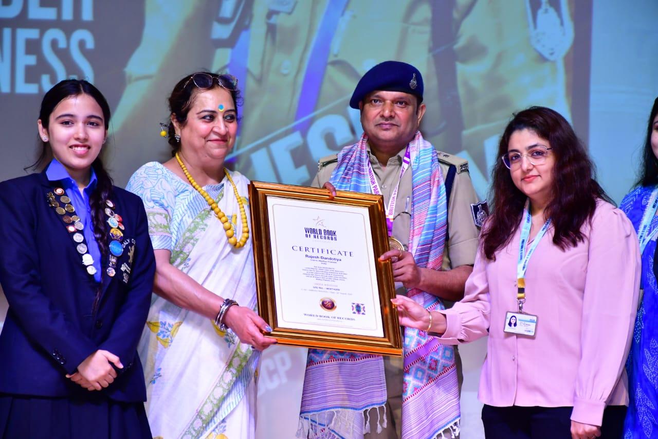 India’s 1st Police Officer Who Has Delivered 1000+ Sessions on Cyber Security – Rajesh Dandotiya